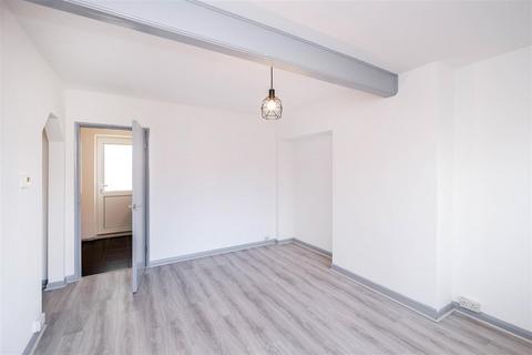 2 bedroom end of terrace house to rent - Normanton Park, Chingford
