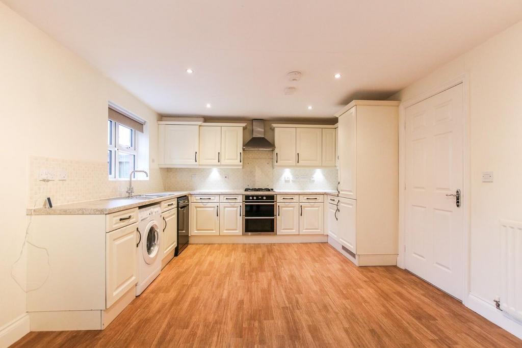 Hawks Edge, West Moor, NE12 4 bed terraced house for sale £200,000