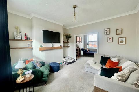 2 bedroom end of terrace house for sale, Buxton Road, Disley, Stockport