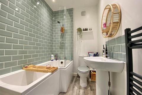 163 Buxton Road, Newtown, Stockport, SK12 2RA