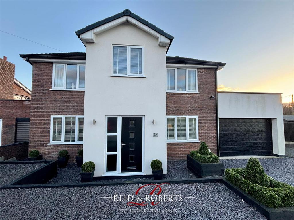 Bryn Awelon, Mold 4 bed detached house for sale £450,000