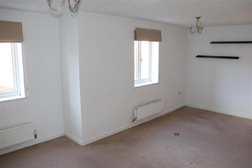 The Briars, Aldridge 2 bed flat for sale £144,950