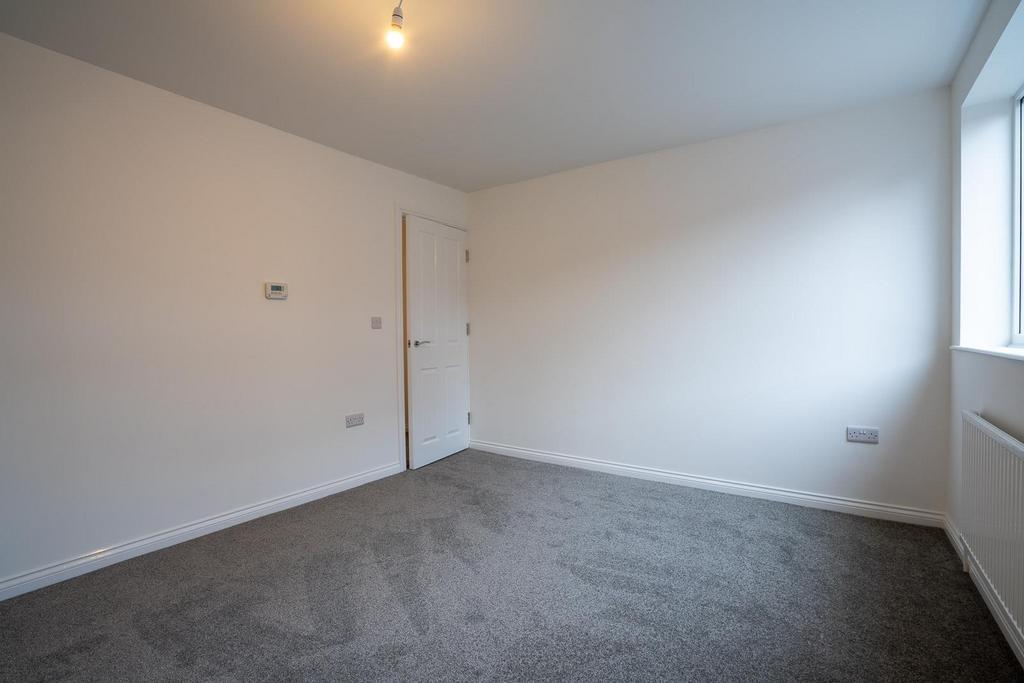 Noble Apt1-2.jpg