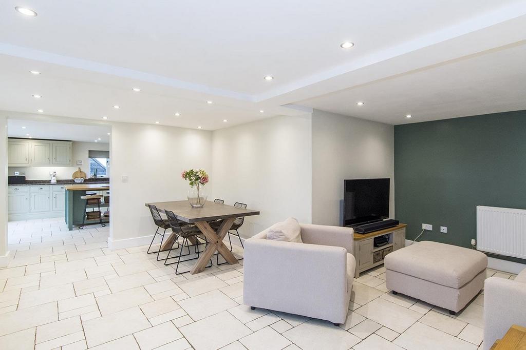 Dining/Family Room