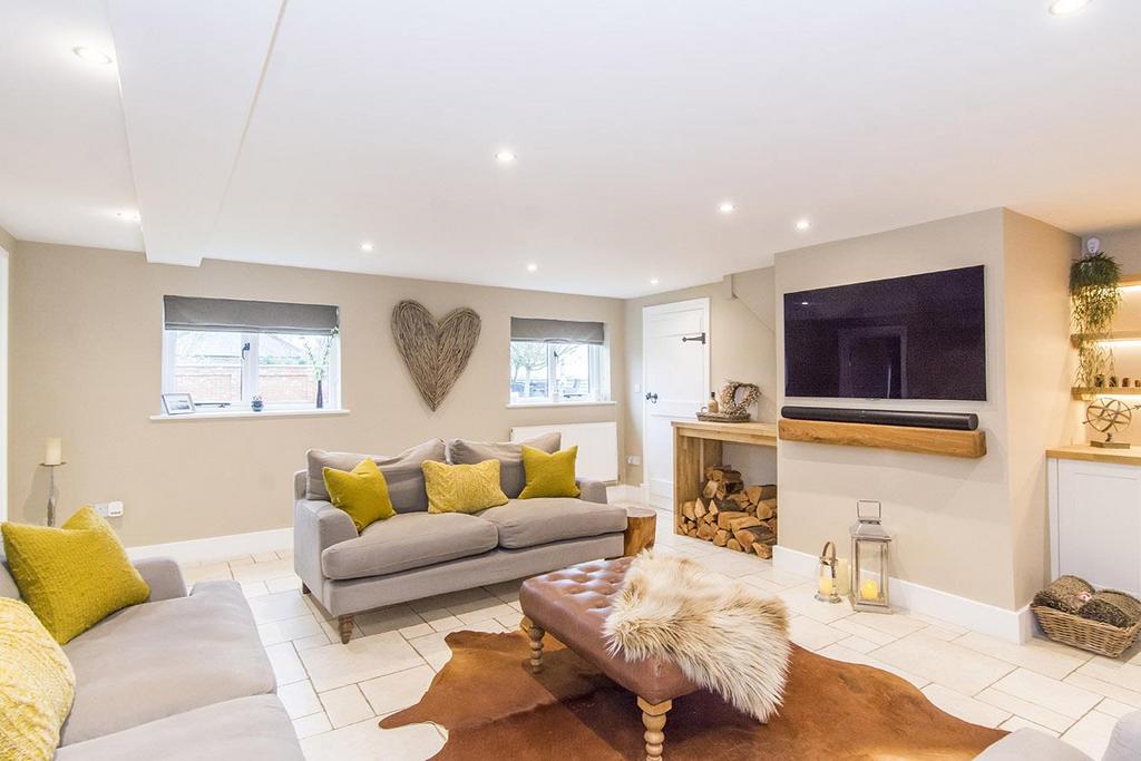 Lounge (Photo 2)