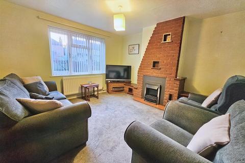 3 bedroom semi-detached house for sale - The Fairway, off Saffron Lane