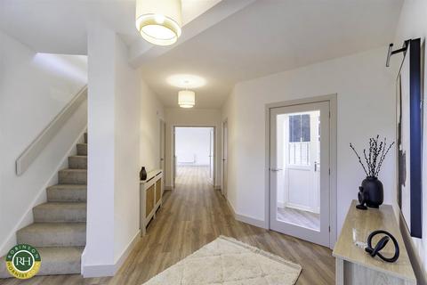 3 Doncaster Road, Armthorpe, Doncaster, DN3 2BY