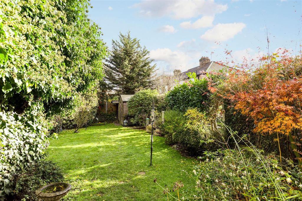 7 Thornwood Close-21.jpg