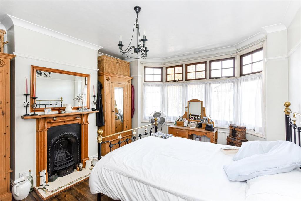 7 Thornwood Close-6.jpg