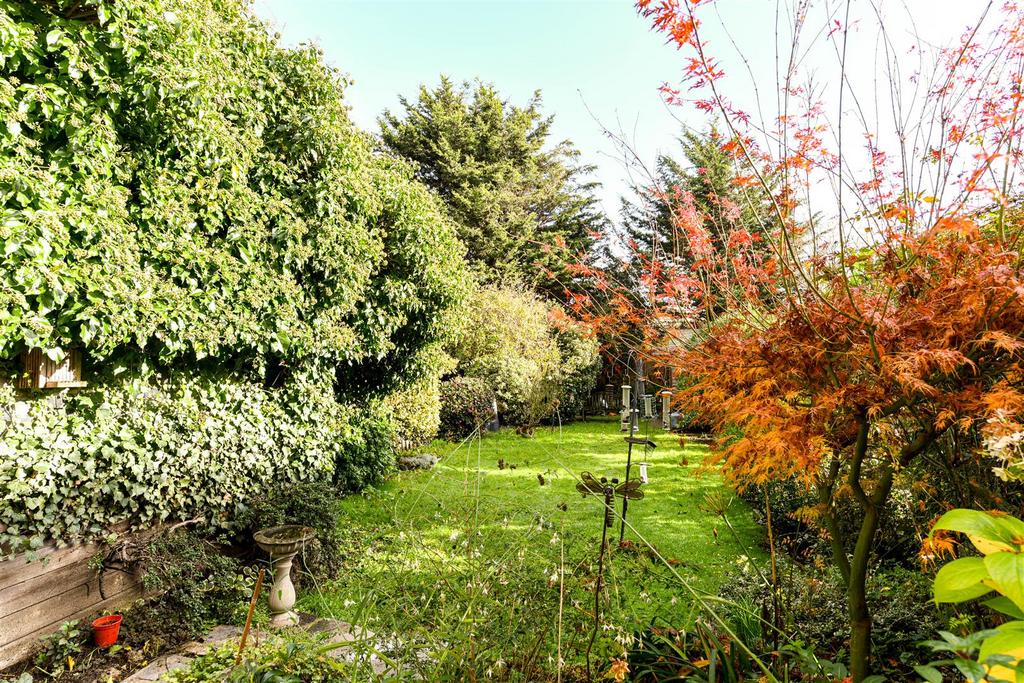 7 Thornwood Close-20.jpg