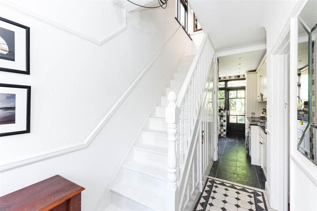 7 Thornwood Close-8.jpg