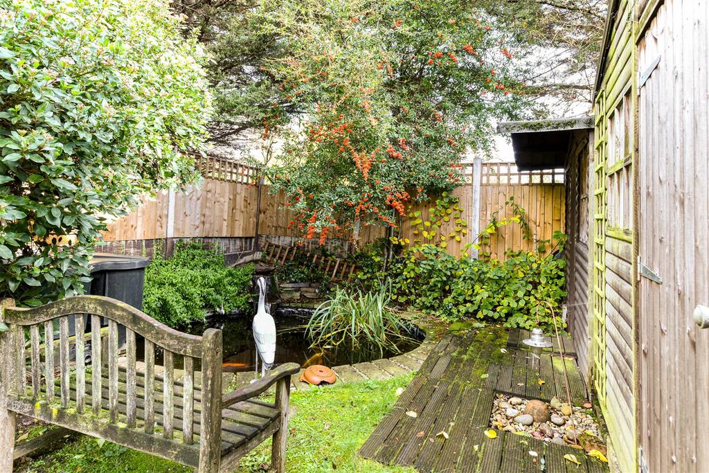 7 Thornwood Close-22.jpg