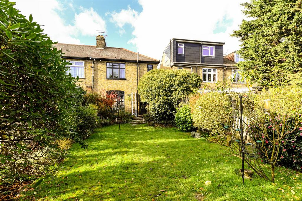 7 Thornwood Close-24.jpg