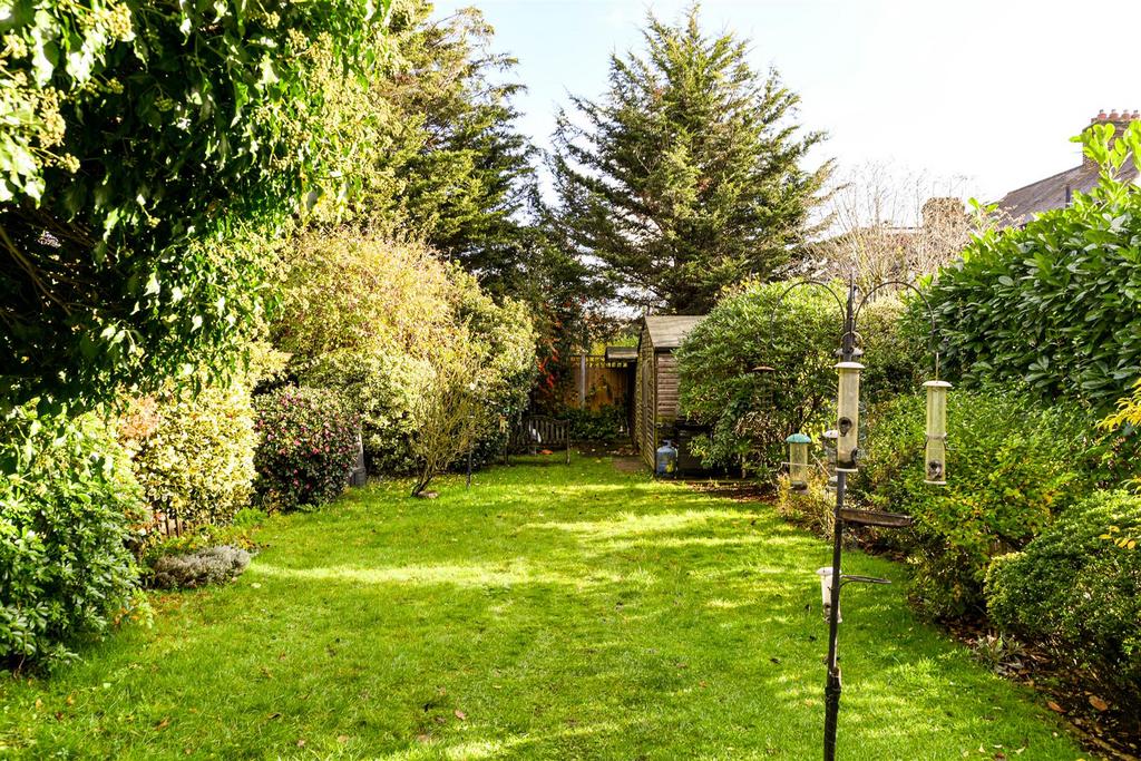 7 Thornwood Close-26.jpg