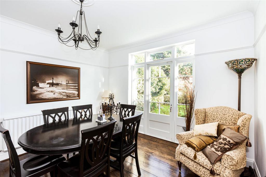 7 Thornwood Close-14.jpg