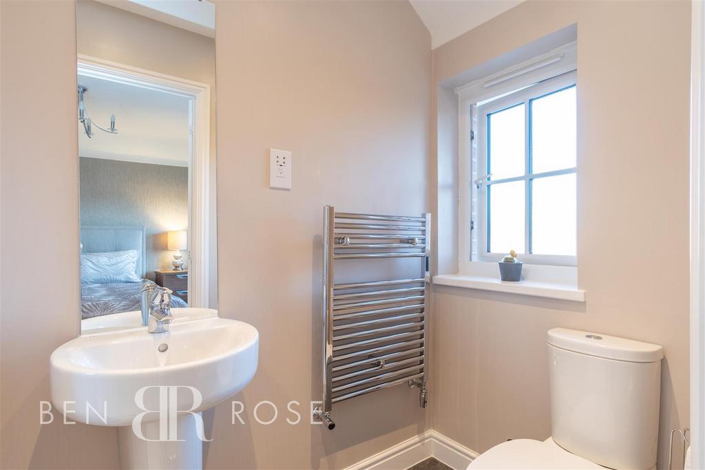 Master Ensuite