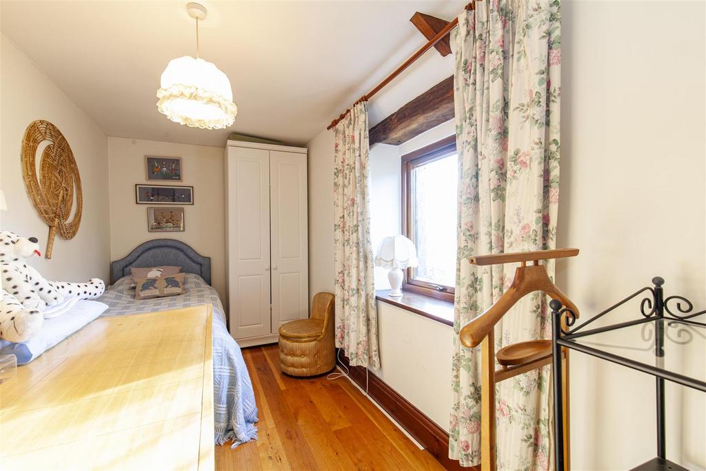 Bedroom 3-1.jpg