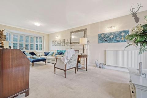 4 bedroom detached house for sale - Hazelwood, Loughton