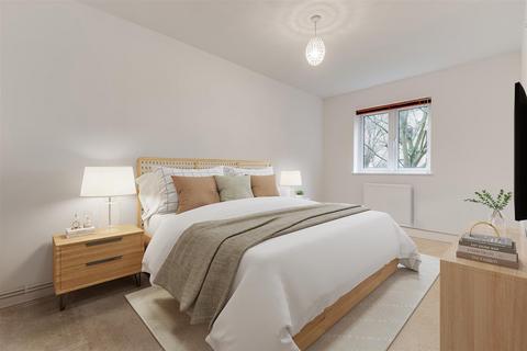 2 bedroom flat to rent - Gresham Way, London
