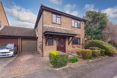4 bedroom link detached house to rent - The Briars, Langley SL3