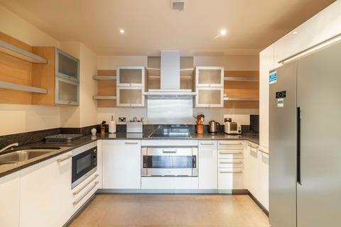 3 bedroom flat to rent, Marina Point, Imperial Wharf, SW6