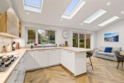 36 Cornwallis Avenue, Folkestone, CT19 5JW