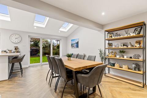 36 Cornwallis Avenue, Folkestone, CT19 5JW