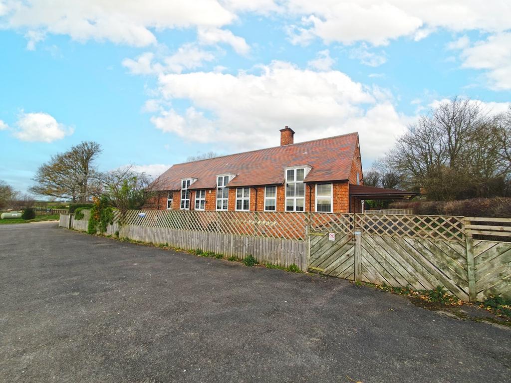 The Old School, Weaverthorpe YO17 8ES 3 bed barn for sale £125,000