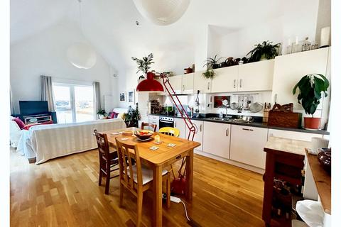 3 bedroom townhouse for sale - West Hoe Road, Plymouth, PL1