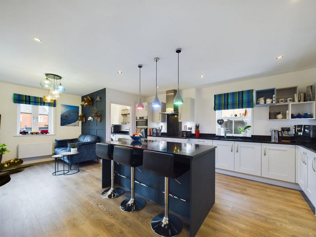 Kitchen / breakfast / living room