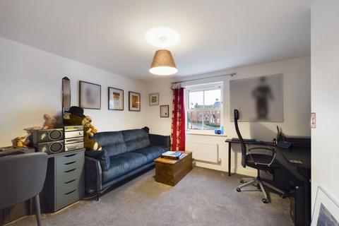 27 Cartmel Close, Towcester, NN12 6UA