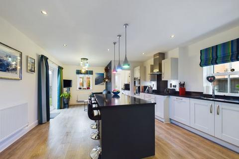 27 Cartmel Close, Towcester, NN12 6UA