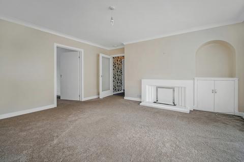 3 bedroom flat to rent, Weymouth Drive, Glasgow G12