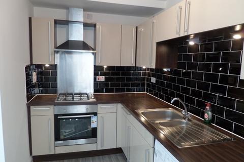 2 bedroom apartment to rent - Shields Rd, Glasgow G41