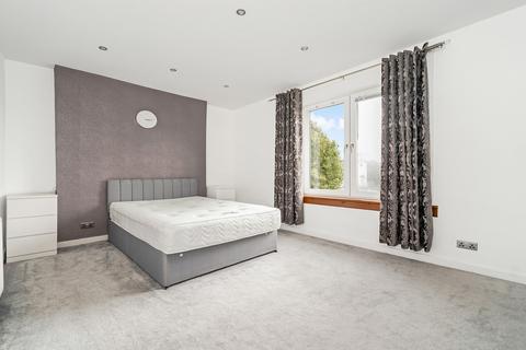 2 bedroom semi-detached house to rent, Kirkton Avenue, Knightswood G13