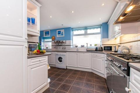 4 bedroom semi-detached house for sale, Westbrook Avenue, Margate, CT9