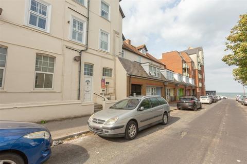 Flat 26, St Mildreds Court Beach Road, Westgate-on-sea, CT8 8AE