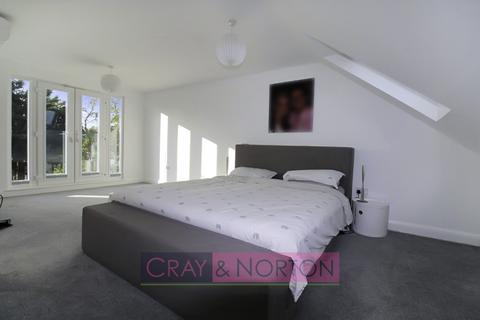 4 bedroom terraced house to rent - Sherwood Road, Addiscombe, CR0