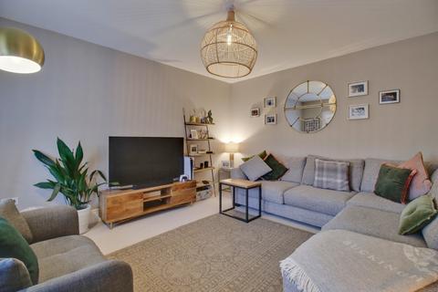 10 Mill Square, Horsforth, Leeds, LS18 4GJ