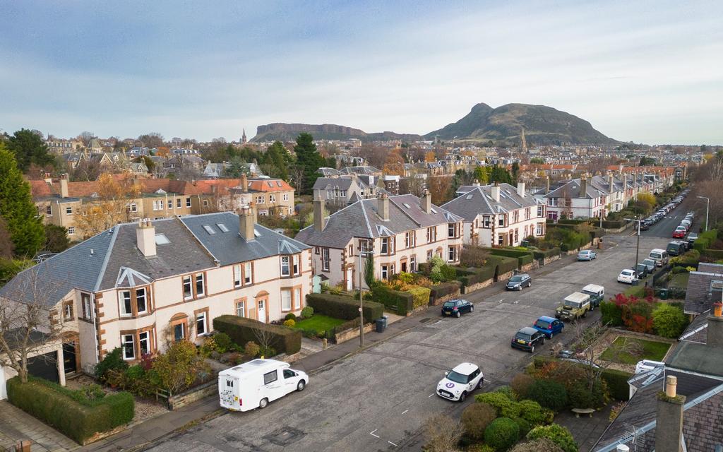 West Relugas Road, Blackford, Edinburgh, EH9 3 bed flat for sale £465,000