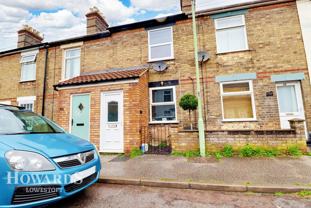 St Road, Pakefield 2 bed terraced house for sale £180,000