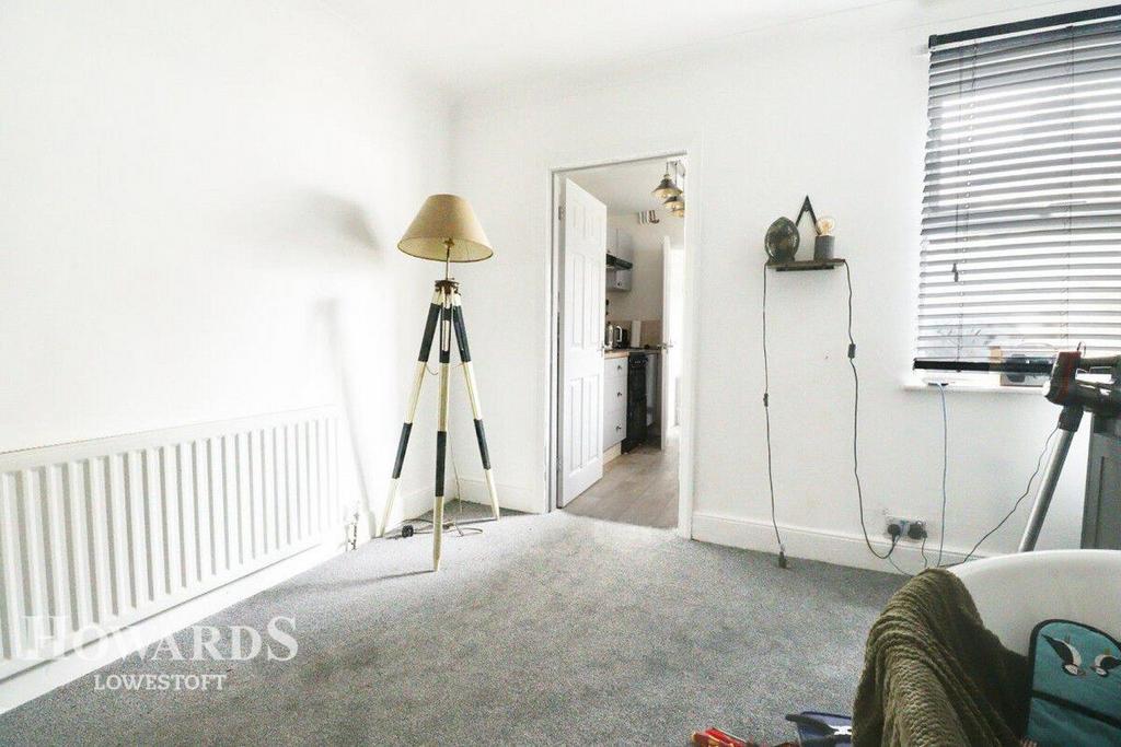 St Road, Pakefield 2 bed terraced house for sale £180,000