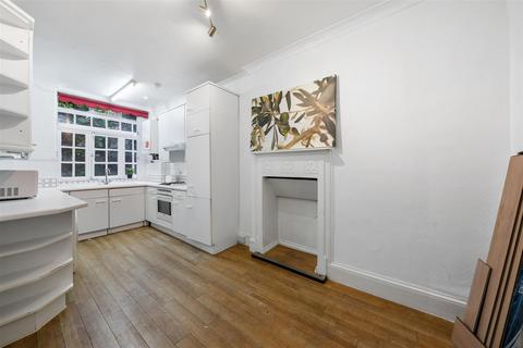 2 bedroom flat for sale, Grove End Road, St John's Wood, NW8