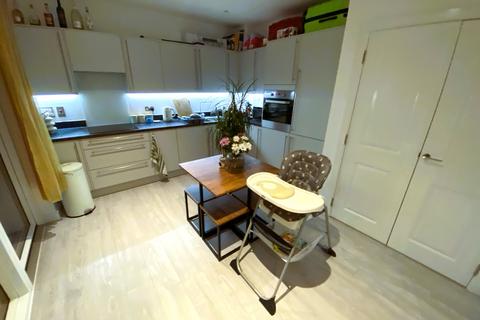 1 bedroom apartment to rent, Fielders Crescent, Barking IG11