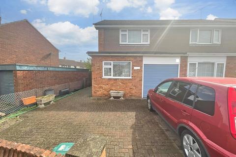 3 bedroom semi-detached house for sale, Tavistock Road, Basildon, Essex
