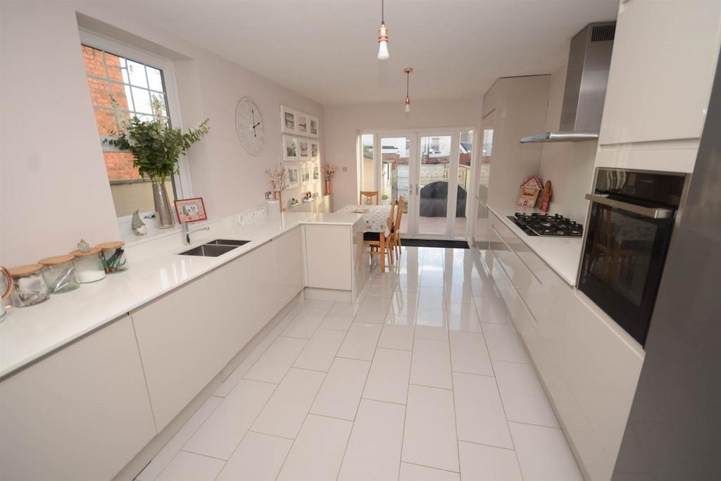 Morpeth Avenue, South Shields 4 bed terraced house for sale £310,000
