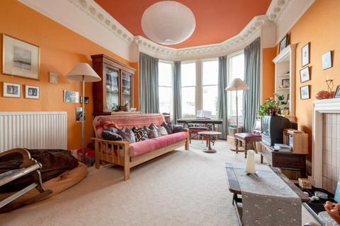 3 bedroom flat for sale - Lauderdale Street, Edinburgh EH9