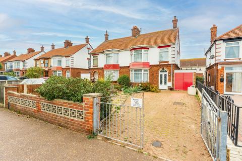 3 bedroom semi-detached house for sale - Beatty Road, Great Yarmouth, NR30
