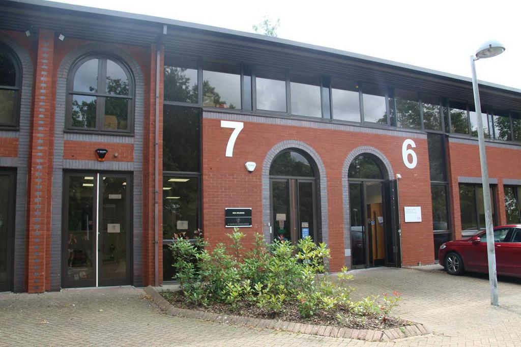 First Floor, Unit 7 Godalming Business Centre, Godalming, GU7 1XW Office to rent £2,208 pcm (£