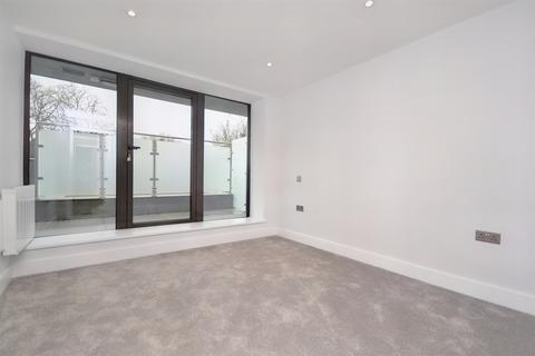 1 bedroom flat for sale, Salisbury City Centre